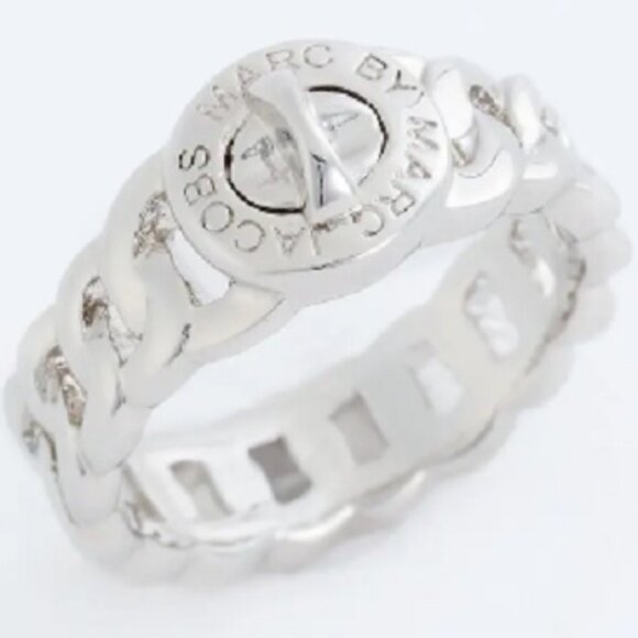 Marc By Marc Jacobs Silvertone Katie Turnlock Small Ring - Picture 2 of 2